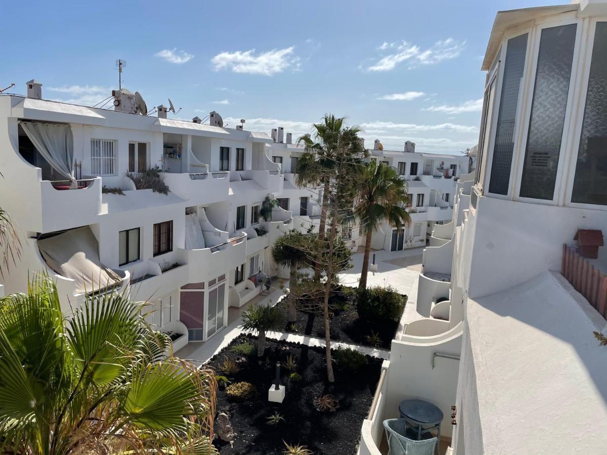 Ocean Sunrise Apartment Costa De Antigua Bagian luar foto