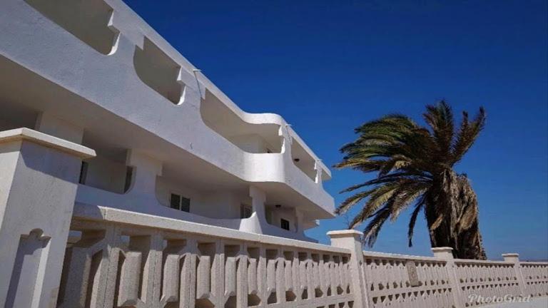 Ocean Sunrise Apartment Costa De Antigua Bagian luar foto