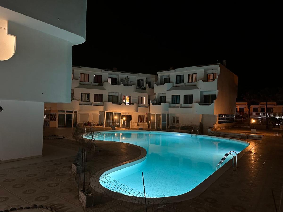 Ocean Sunrise Apartment Costa De Antigua Bagian luar foto